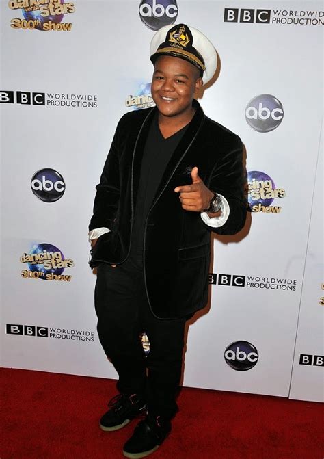 How tall is 5 ft 7 in centimeters? Celebrity Heights | How Tall Are Celebrities? Heights of ...