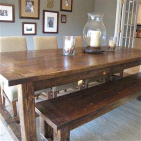 While having a small space kitchen, you can reuse old wooden pallets to make a mini dining table. DIY Farmhouse Table and Bench {Kitchen} - Tip Junkie