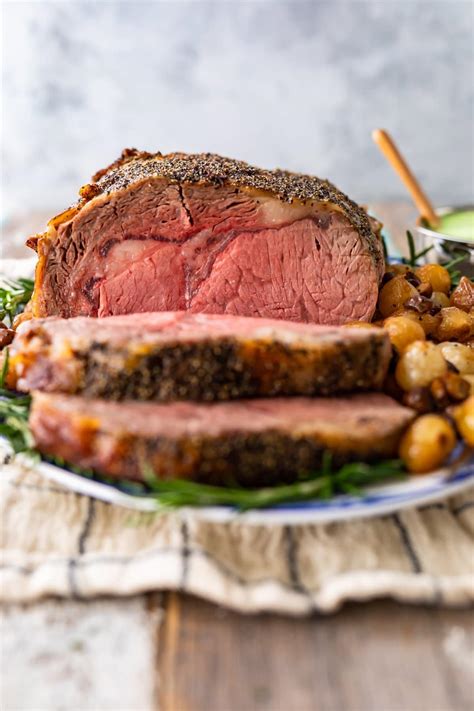 Rub evenly all over the meat and place the. Best Prime Rib Roast Recipe {How to Cook Prime Rib in the ...