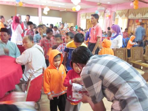 » activities » 2021 » putra wellness ruktaa rumah kanak kanak tengku ampuan afzan. Sambutan Hari Raya Bersama Kanak-Kanak Yatim Piatu dan ...