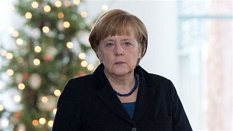 Angela Merkel Bei Promi Shopping Queen Kanzlerin Schummelt Sich In