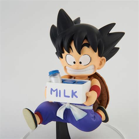 The dragon ball franchise begins in goku's boyhood years as he trains in martial arts and explores a fantastical version of earth (地球, chikyū). Dragon Ball - BWFC Young Goku - Banpresto - Animeworks