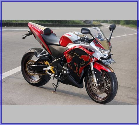 Secara desain honda cbr250rr memang lebih mengarah sebagai motor model untuk balapan. 18 Foto gambar modifikasi motor honda cbr250rr terbaru ...