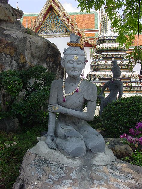 Wat Pho Wat Chetuphon Reclining Buddha Bangkok