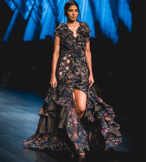 Australian Fashion Designers #LMIFWSS19 #FashionWeek #MadeInIndia - Naina.co