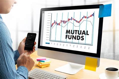 Hedge funds are typically more aggressive than their mutual fund counterparts. Mutual Funds Vs Hedge Funds: Which is more suitable for ...