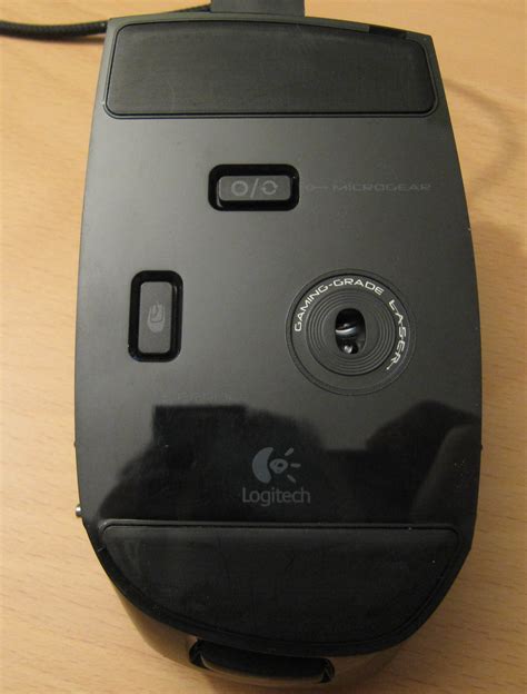 Upon calling logitech and this is the reason for this update, is logitech is saying they no longer have this model available to replace under the warranty and can well sports fans i have had a g500 and it is no where near the quality of this(g9x)mouse. Im Test: Logitech G9x Laser Maus - Verarbeitung ...