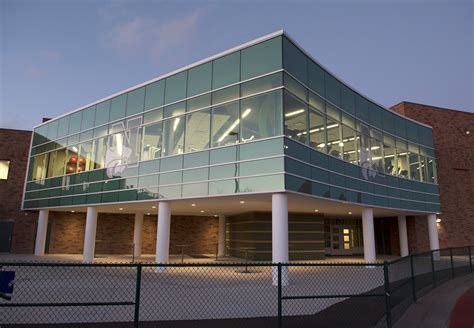 Novi High School Fitness Center Tubelite