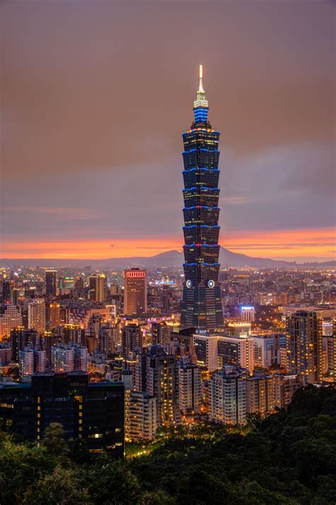 Ohne seine spitze wäre der taipei 101 mit 448 metern dennoch knapp höher als der willis tower. Taipei 101 | Dave Wilson Photography