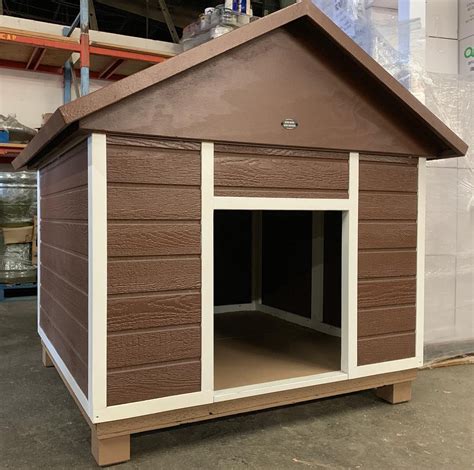 This Xl Dog House Is About To Delivered In Southern California We