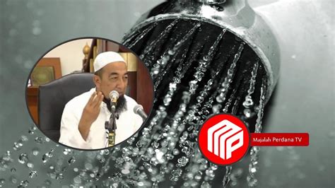 Mandi wajib dalam islam ditujukan untuk membersihkan diri sekaligus mensucikan diri dari segala najis atau kotoran yang menempel pada tubuh manusia. Cara Mandi Wajib Dengan betul - YouTube