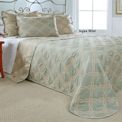 Belmont Reversible Bedspread Bedding