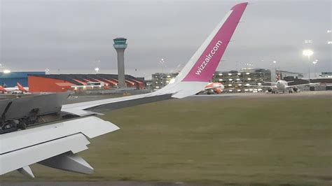 Wizz Air A321 Landing From Bucharest Otp To London Luton Ltn Youtube