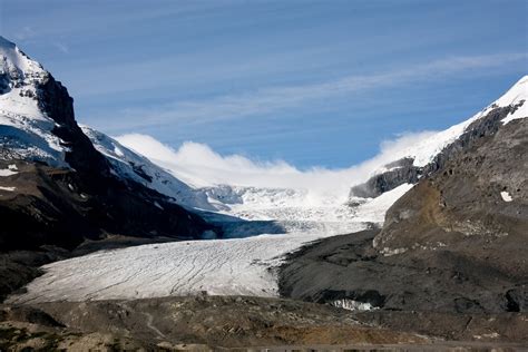 Athabasca Glacier A Glacier In North Amer Secret World