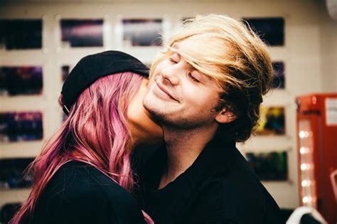 25 Times Michael Clifford And Crystal Leigh Were The Cutest Couple On