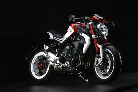 Mv augusta brutale 1078rr first ride. Bruut: MV Agusta Brutale 800 Dragster RR - MotorFans.nl