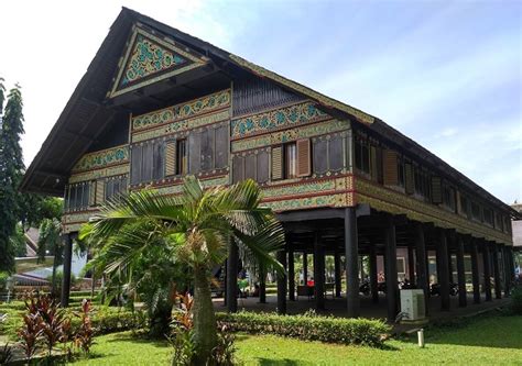Kali ini kita akan membahas menganai rumah adat 34 provinsi mulai dari nama, gambar, dan penjelasan lengkap. √ Gambar, Nama Dan Penjelasan Rumah Adat Aceh - Servergambar01