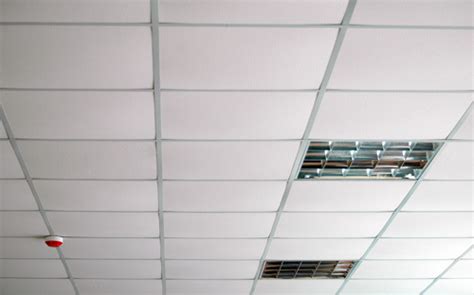 Le faux plafond , appelé aussi plafond suspendu ,. Prix Faux Plafond Suspendu En Dalles Isolantes