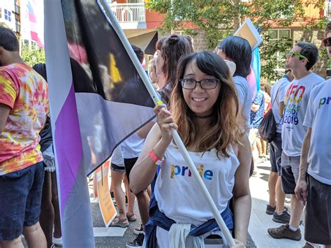i marched with the demisexual flag today for the seattle pride march 🌟 demi r demisexuality