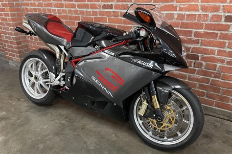 2k Mile Mv Agusta F4 1000 Senna Is A Rare Carbon Clad Superbike With 174 Hp On Tap Autoevolution