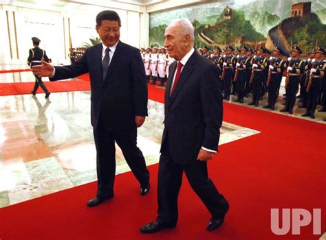 Photo Israeli President Peres Attends Welcoming Ceremony In Beijing