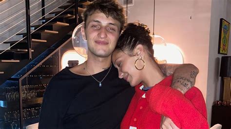 # перевод песни idgaf (dua lipa). Tierischer Nachwuchs bei Dua Lipa und Freund Anwar Hadid ...