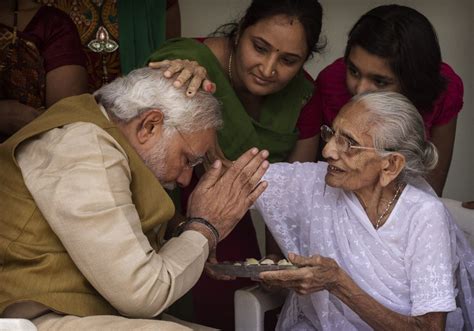Pm modi speaks to us president trump; Narendra Modi Mother Age, Name, and Tongue: Heeraben Modi ...