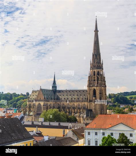 Linz Cityscape With New Cathedral Austria Stock Photo Alamy