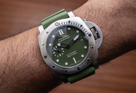 Hands On Debut Panerai Submersible Verde Militare 42mm Green Dial