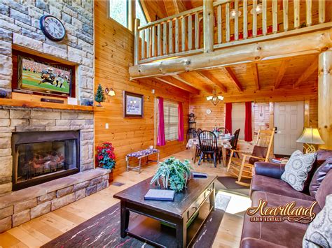 SWEET DREAMS 2 bedroom Cabin in Gatlinburg, TN