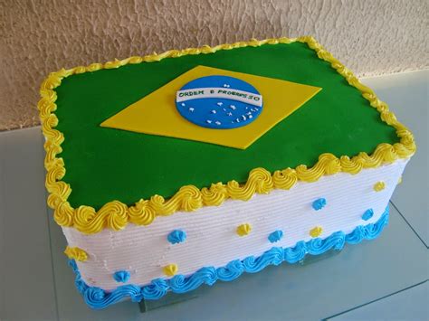 Bolo Do Brasil Com Topo