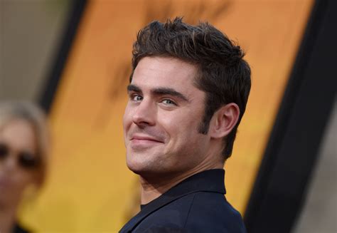 The Internet Reacts To Zac Efrons Face Looking Nearly Unrecognizable
