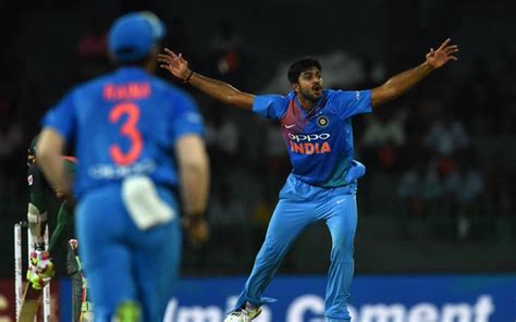 Vijay shankar, the allrounder has had a turbulent ascent to the top of international cricket. Nidahas Trophy 2018: Vijay Shankar bashed by fans for poor batting show