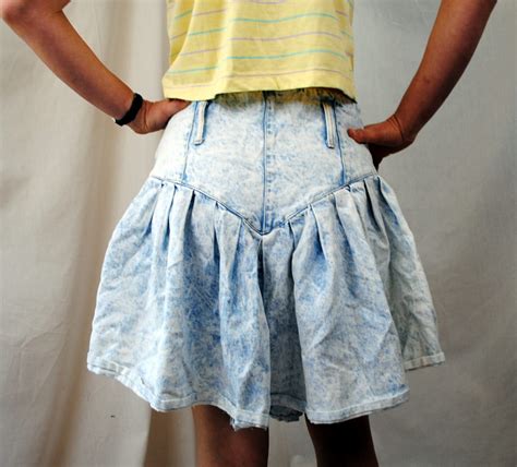 Awesome Vintage 80s Acid Wash Ruffle Denim Skirt