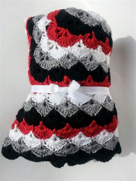 The between the grapes are . red white grey black ripple afghan pattern | 17 Best