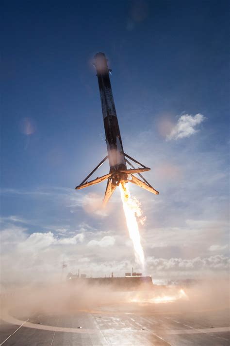 Watching A Spacex Rocket Land On A Drone Barge Never Gets Old Gizmodo