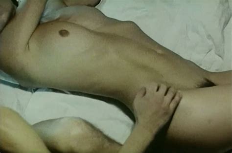 Nude Video Celebs Delphine Horst Nude Monde Provisoire 2000