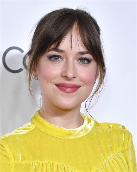 Perfect Makeup And Yellow Color On Cool Winter Dakota Johnson At The
