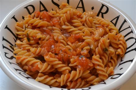 Pâtes sauce tomate basilic
