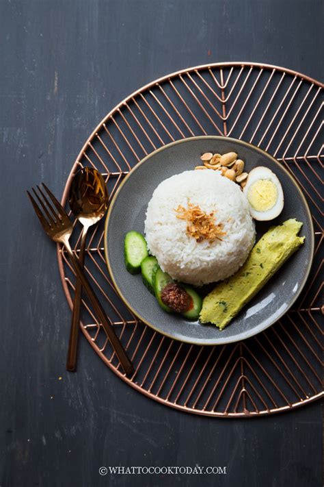 Demi kepraktisan, kini banyak orang memasak nasi kuning di rice cooker. Cara Membuat Nasi Uduk Di Rice Cooker - Membuat Itu