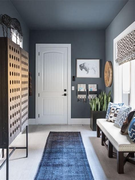Explore the best 2021 bedroom paint colors, according to paint experts. Take a Tour of HGTV Dream Home 2019 With HGTV Magazine ...