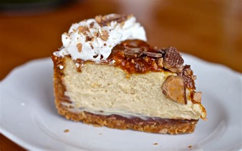 Loosen sides from pan with a knife. Yammie's Noshery: Caramel Toffee Crunch Cheesecake