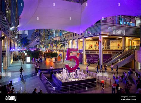 Abdali Boulevard A Complex Of A Hotel And Rotana Towers Shopping Mall