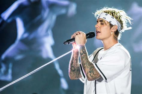 (c) 2011 the island def jam music group#justinbieber #thatshouldbeme #vevo #pop 'Jesus is our hope,' Justin Bieber tells millions of ...