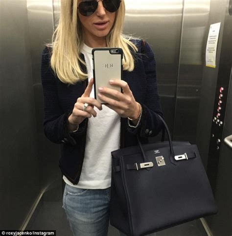 Roxy Jacenko Takes First Elevator Selfie Since Husband Oliver Curtis Was Jailed Daily Mail Online