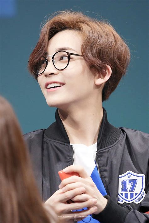 세븐틴), also stylized as seventeen or svt, is a south korean boy band formed by pledis entertainment in 2015. jeonghan | seventeen | Jeonghan, Jeonghan seventeen ...