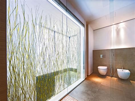 Prominent & leading manufacturer from surat, we offer acrylic door panel, acrylic oval door panel, acrylic wall panel and acrylic wall art panels. Ecologic resin wall tiles 3FORM GLASS - 3form BV | Trendy ...