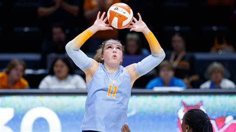 Tennessee Volleyball Falls To Texas In Ncaa Regional Semifinals