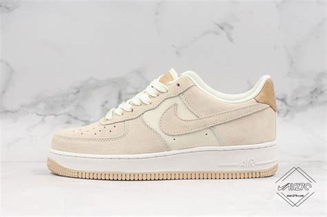 As seen on paige taylor (laces will be white!) authentic, brand new in box 100% handmade to perfection waterproof and scratchproof before you purchase, please make sure that you choose your correct. Nike Air Force 1 07 PRM Beige Plae Ivory in 2020 | Nike ...