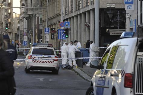 Halálra késeltek két embert hajnalban Budapesten